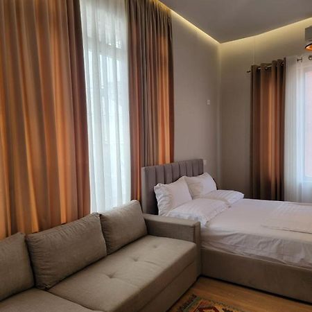 Berhami Studio Apartment Tiran Dış mekan fotoğraf